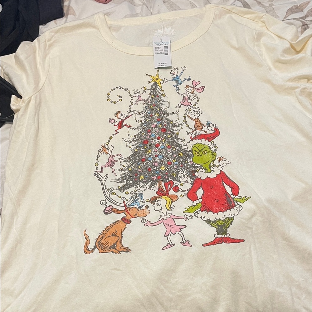 Dr. Seuss Grinch women’s White Christmas Tee